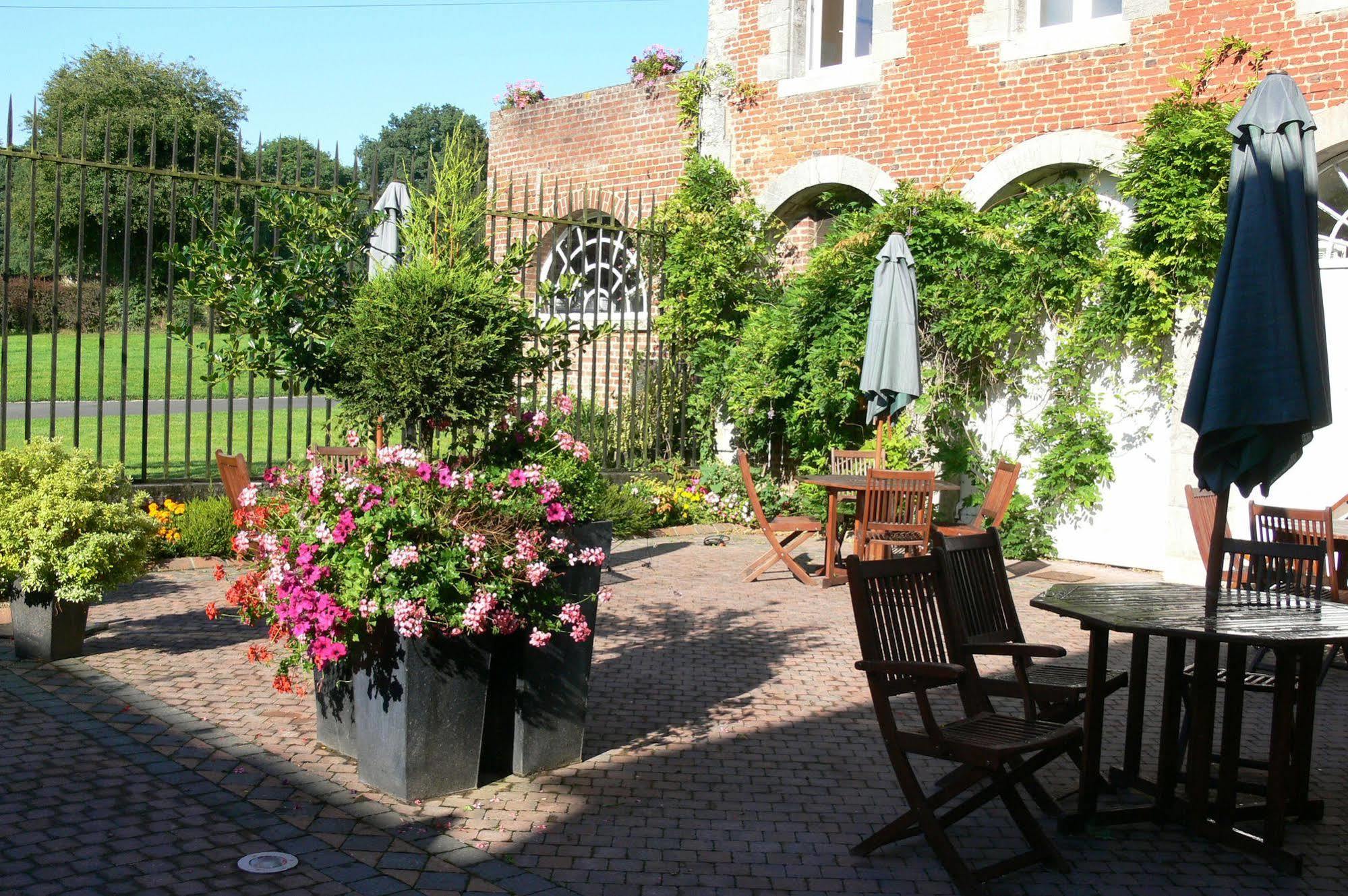 Logis - Chateau De La Motte - Hotel & Restaurant Liessies Eksteriør bilde