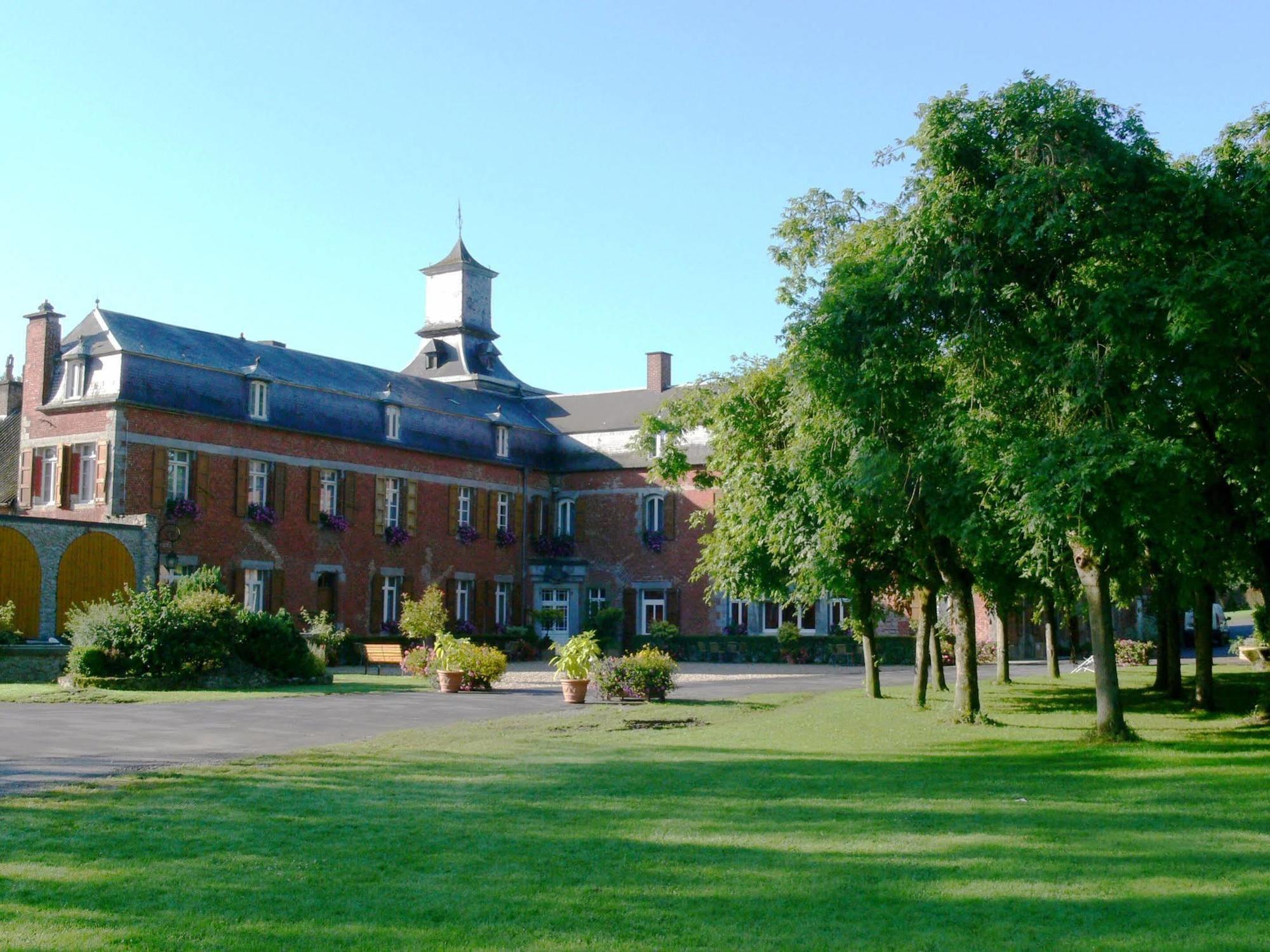 Logis - Chateau De La Motte - Hotel & Restaurant Liessies Eksteriør bilde